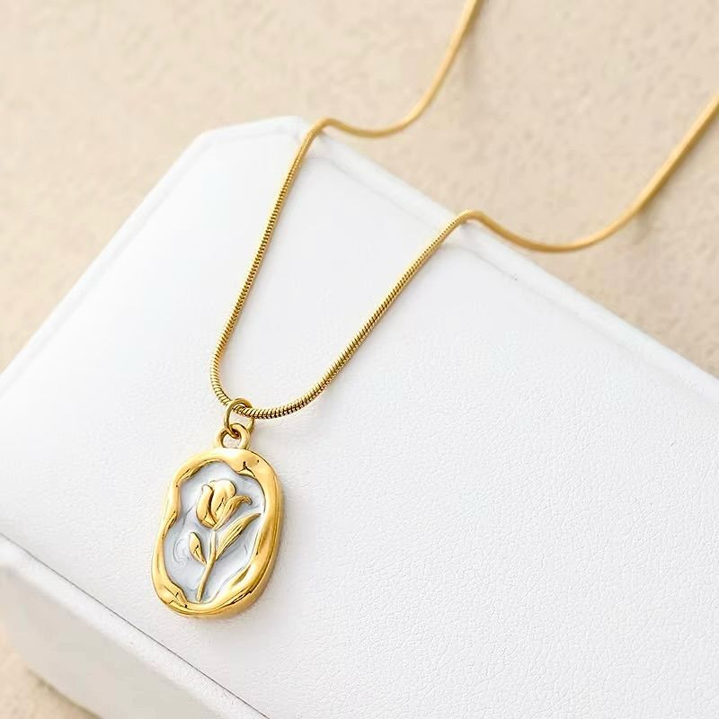 Floral Gold Pendant Necklace