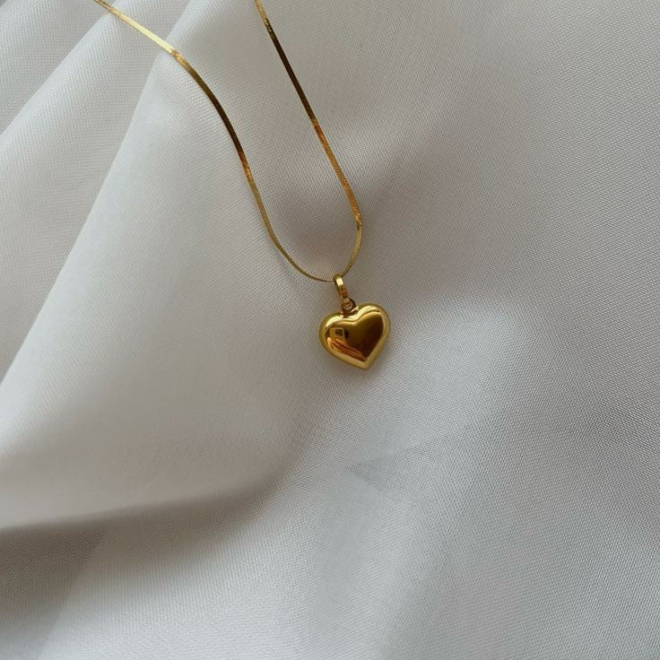 Minimal Heart Necklace
